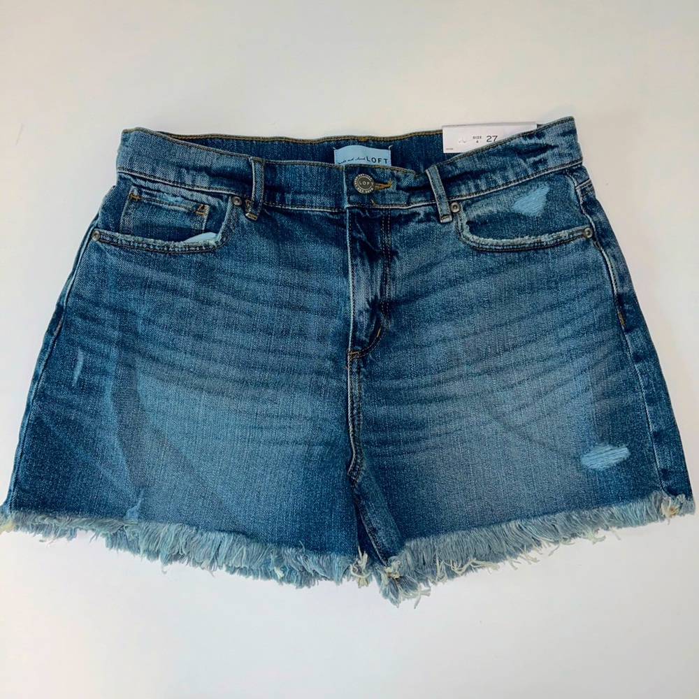 NWT Loft‎ Distressed Frayed Hem Hi Rise Jean shorts sz 4 /27